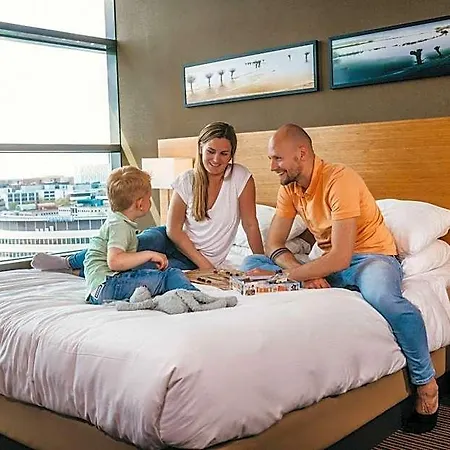 Hyatt Place Airport 4*