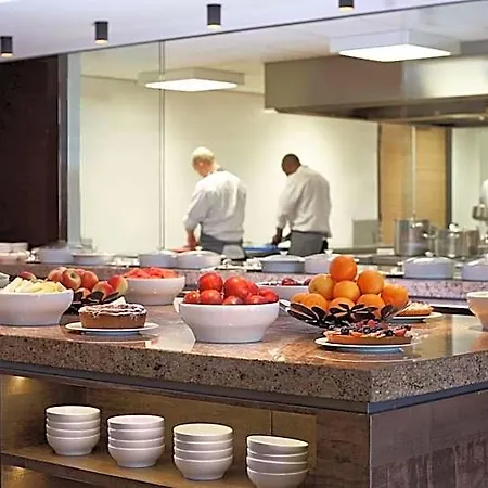 Hyatt Place Airport