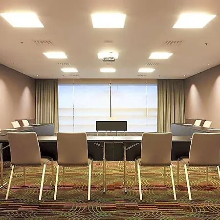 Hyatt Place Airport 4* Amesterdão